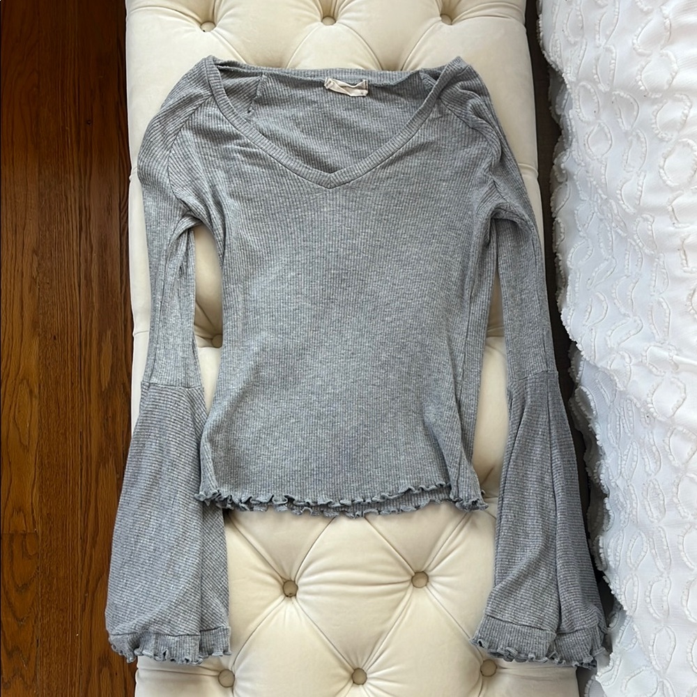 Altar’d State Gray V-Neck Ribbed Women's Top